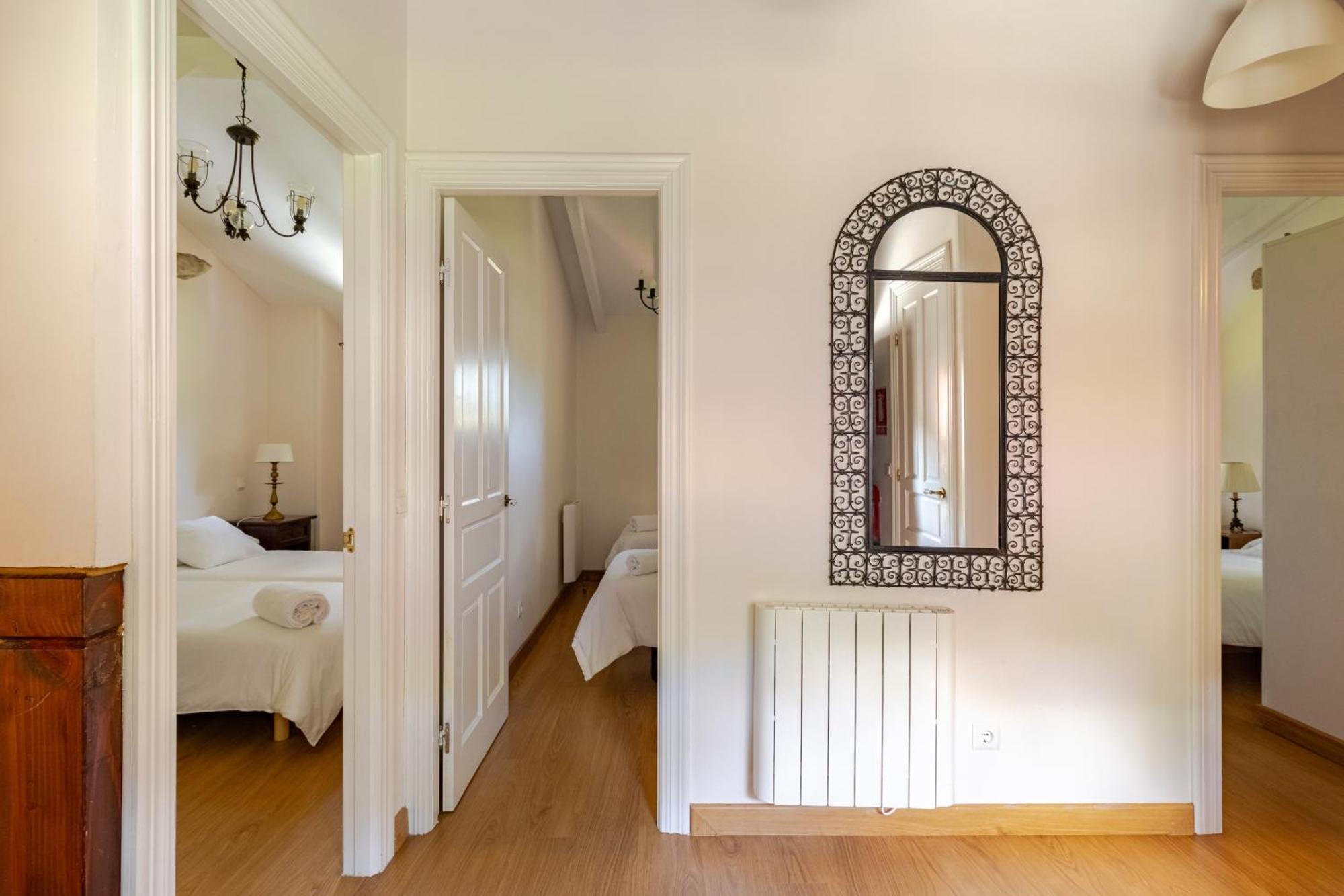 Casa De Al Lado En Barcenacionesヴィラ エクステリア 写真